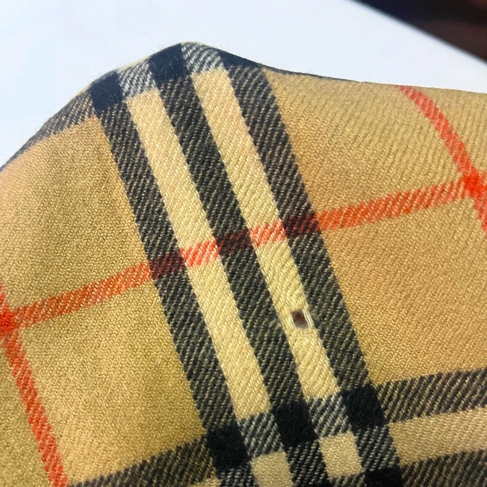 Preloved Vintage Burberrys (old name for Burberry) Scarf unisex - Picture 3 of 9